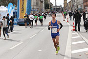 am Siegestor (Foto: Martin Schmitz)